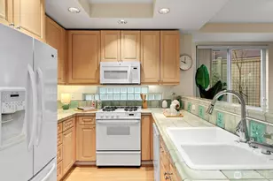 3900 2nd Ave NE, Seattle, WA 98105 - Photo 13