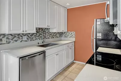 500 Aloha Street #107, Seattle, WA 98109 - Photo 17