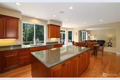 25846 NE 4th Place, Sammamish, WA 98074 - Photo 5