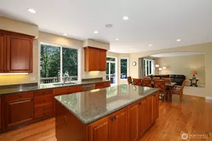 25846 NE 4th Pl, Sammamish, WA 98074 - Photo 5