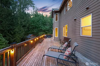 25846 NE 4th Place, Sammamish, WA 98074 - Photo 13