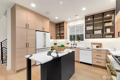 3032 NE Blakeley Street, Seattle, WA 98105 - Photo 7