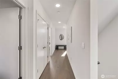 926 N 35th Street, Seattle, WA 98103 - Photo 19