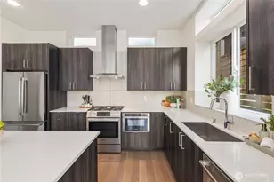 926 N 35th St, Seattle, WA 98103 - Photo 13