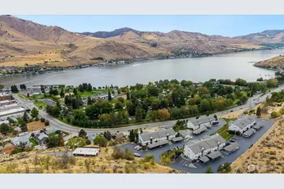 808 W Manson Highway #B201, Chelan, WA 98816 - Photo 27