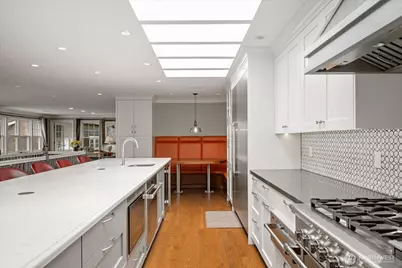 10207 NE 60th Street, Kirkland, WA 98033 - Photo 7