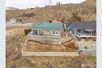 214 Stehekin Way, Chelan, WA 98816 - Photo 3