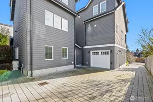 206 N 100th St, Seattle, WA 98133 - Photo 3