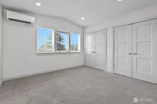 206 N 100th St, Seattle, WA 98133 - Photo 17