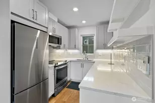 206 N 100th St, Seattle, WA 98133 - Photo 15