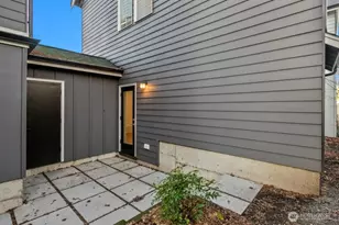 206 N 100th St, Seattle, WA 98133 - Photo 29