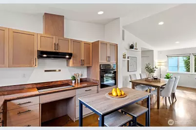 8415 44th Avenue S, Seattle, WA 98118 - Photo 13