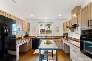 8415 44th Ave S, Seattle, WA 98118 - Photo 11