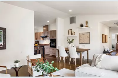 8415 44th Avenue S, Seattle, WA 98118 - Photo 7