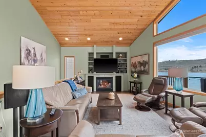 15107 N Lakeshore Drive, Entiat, WA 98822 - Photo 13