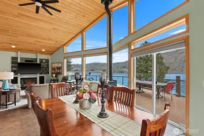 15107 N Lakeshore Drive, Entiat, WA 98822 - Photo 11