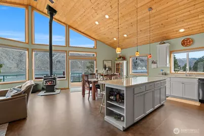 15107 N Lakeshore Drive, Entiat, WA 98822 - Photo 5