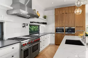 362 Ward St, Seattle, WA 98109 - Photo 13