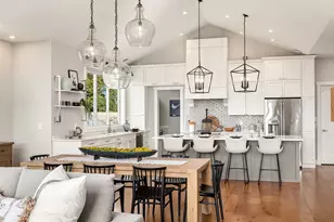 8004 Burke Ave N, Seattle, WA 98103 - Photo 7