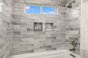 8004 Burke Ave N, Seattle, WA 98103 - Photo 23