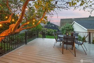 625 34th Avenue E, Seattle, WA 98112 - Photo 35