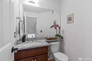 1621 Huckleberry Cir, Issaquah, WA 98029 - Photo 23