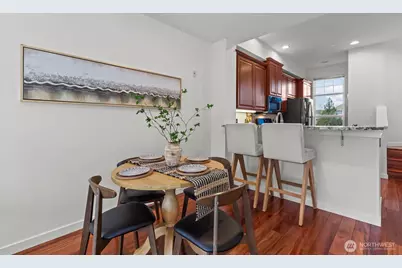 1621 Huckleberry Circle #1621, Issaquah, WA 98029 - Photo 7