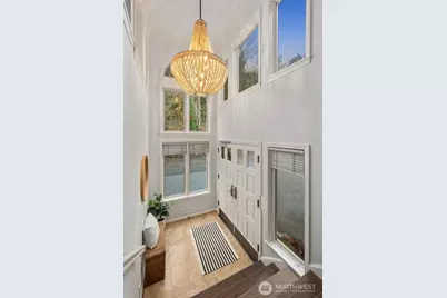 14014 Riviera Place NE, Seattle, WA 98125 - Photo 19