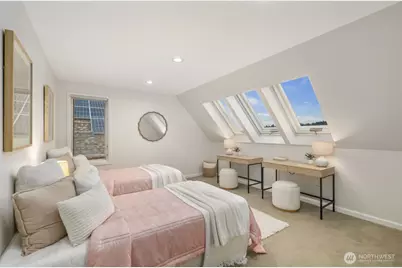 14014 Riviera Place NE, Seattle, WA 98125 - Photo 31