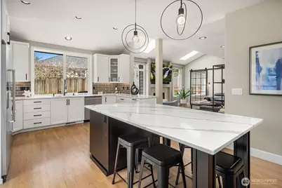 8406 NE 121st Place, Kirkland, WA 98034 - Photo 9