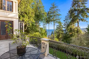 8010 Grand Ave NE, Bainbridge Island, WA 98110 - Photo 15