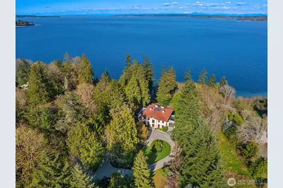 8010 Grand Avenue NE, Bainbridge Island, WA 98110 - Photo 5