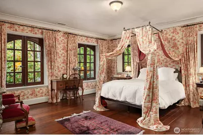 8010 Grand Avenue NE, Bainbridge Island, WA 98110 - Photo 25