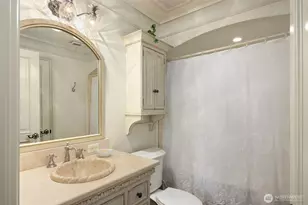 8010 Grand Ave NE, Bainbridge Island, WA 98110 - Photo 31