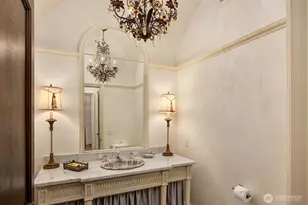 8010 Grand Ave NE, Bainbridge Island, WA 98110 - Photo 11