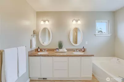 5006 NE 4th Place, Renton, WA 98059 - Photo 23