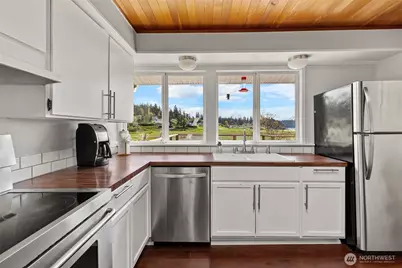 13427 N Green Street, Anacortes, WA 98221 - Photo 7