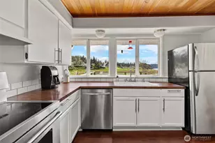 13427 N Green St, Anacortes, WA 98221 - Photo 7