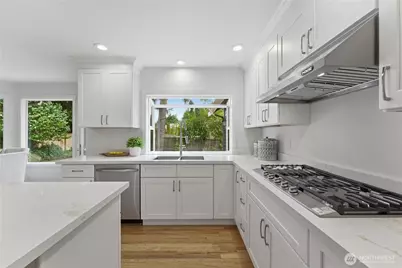 23410 NE 23 Street, Sammamish, WA 98074 - Photo 13