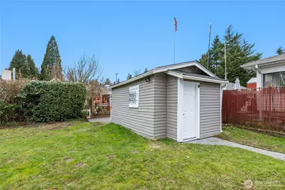 8211 20th Avenue NE, Seattle, WA 98115 - Photo 33