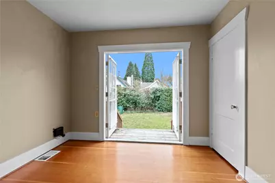 8211 20th Avenue NE, Seattle, WA 98115 - Photo 17