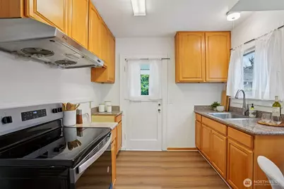 3258 15th Avenue S, Seattle, WA 98144 - Photo 9