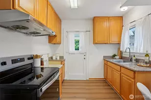 3258 15th Ave S, Seattle, WA 98144 - Photo 9