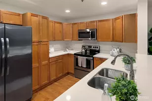 3520 Lake Washington Blvd SE, Bellevue, WA 98006 - Photo 11