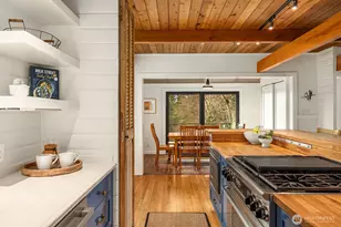 15451 Harvey Rd NE, Bainbridge Island, WA 98110 - Photo 15