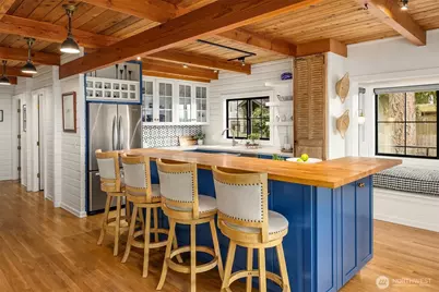 15451 Harvey Road NE, Bainbridge Island, WA 98110 - Photo 11