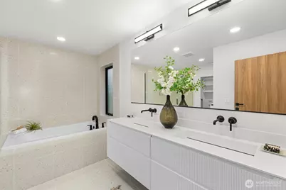 10733 17th Avenue NE, Seattle, WA 98125 - Photo 27