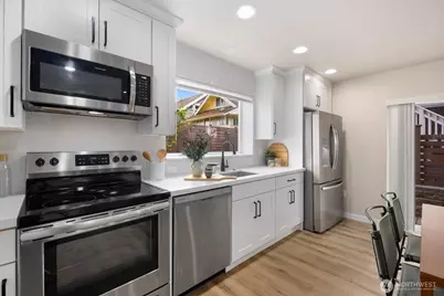 4230 S Graham Street, Seattle, WA 98118 - Photo 9