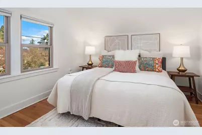 2301 42nd Avenue SW, Seattle, WA 98116 - Photo 9