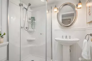 2301 42nd Ave SW, Seattle, WA 98116 - Photo 17